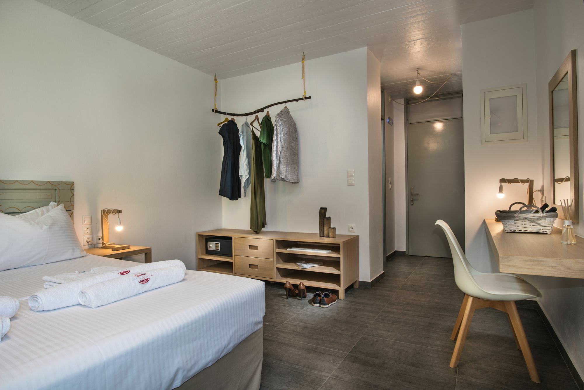Aparthotel Melagrana à Adámas Extérieur photo